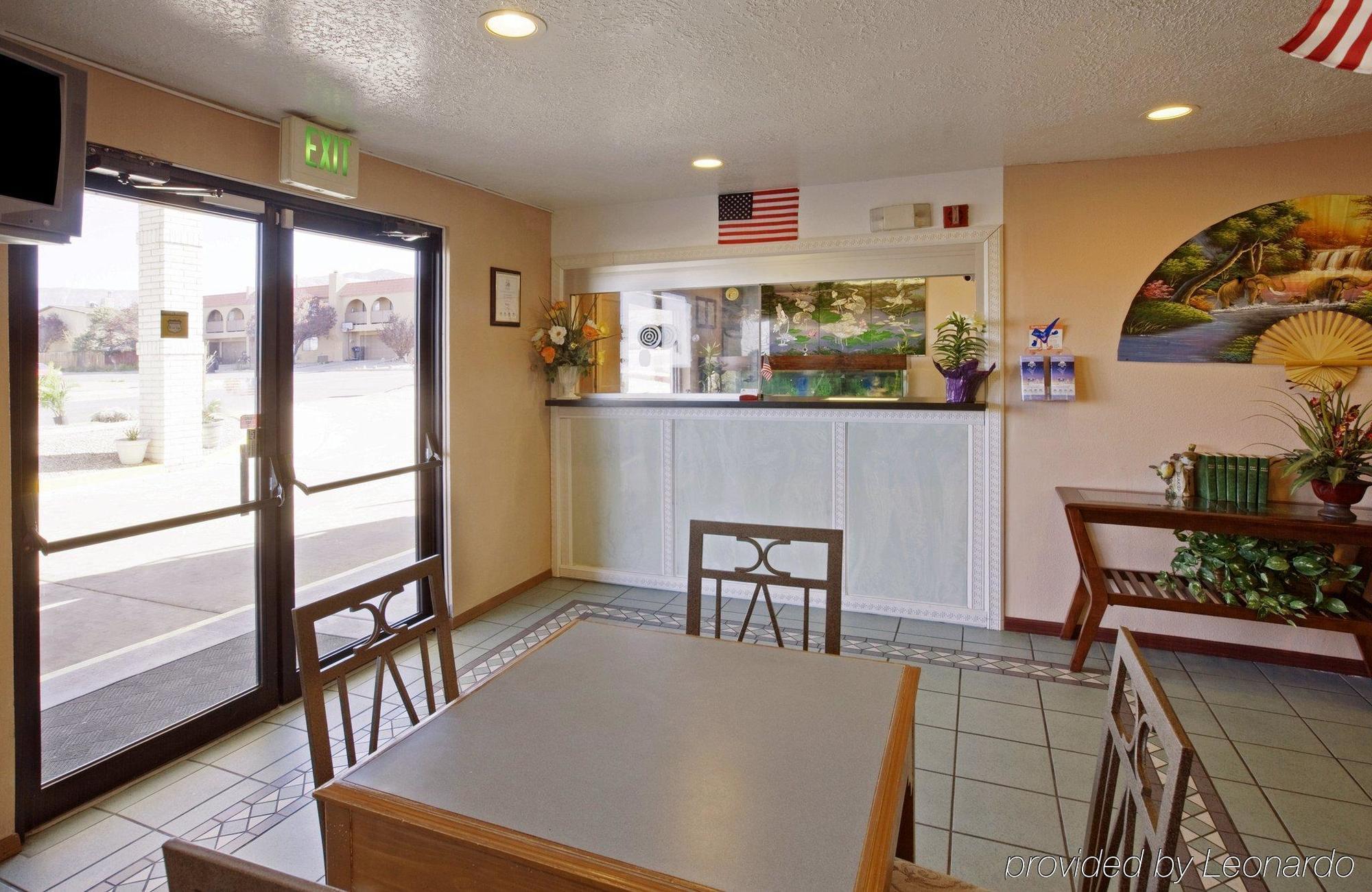 Travelodge By Wyndham Albuquerque East Restaurant photo